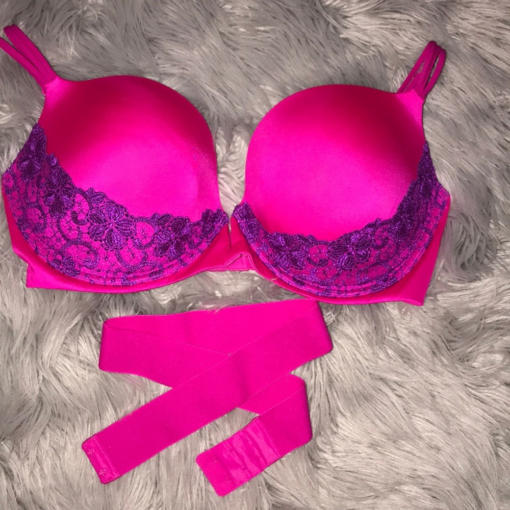 Victoria’s Secret push-up convertible bra 36DD